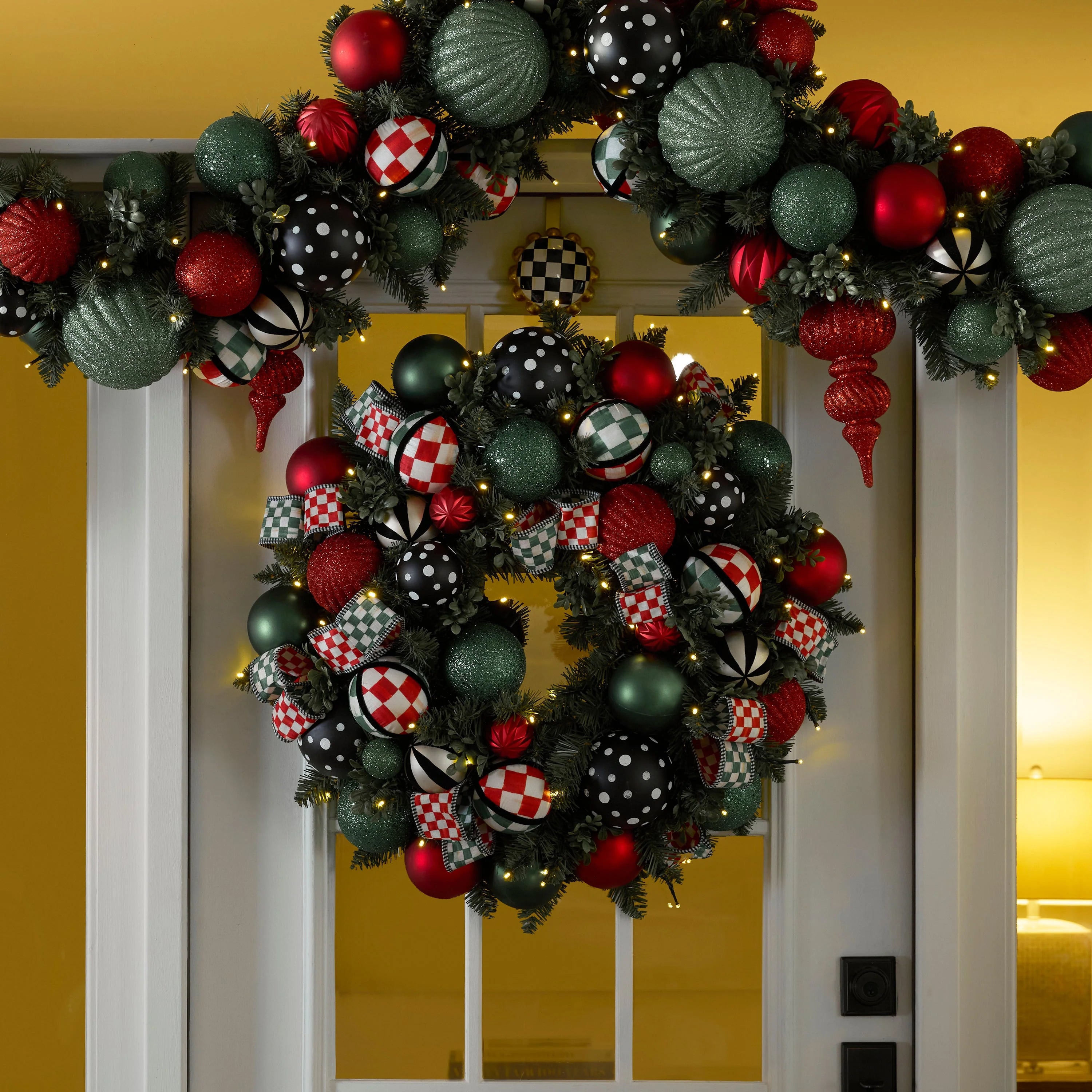 Check It Out Illuminated 26¡å Wreath