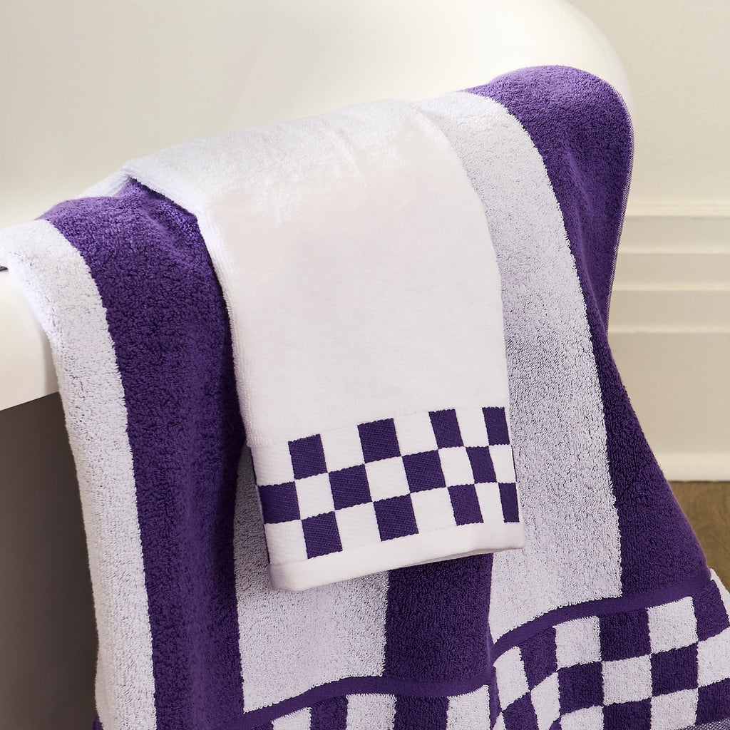 Bath Towel with Plum Check Border